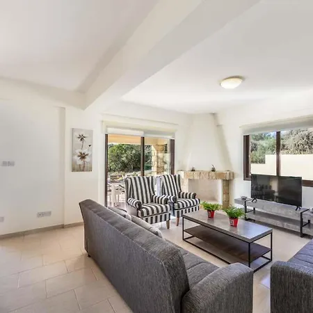In Sleeps 6 Includes Swimming Pool Air Con And Wifi 1 * 키소네르가
