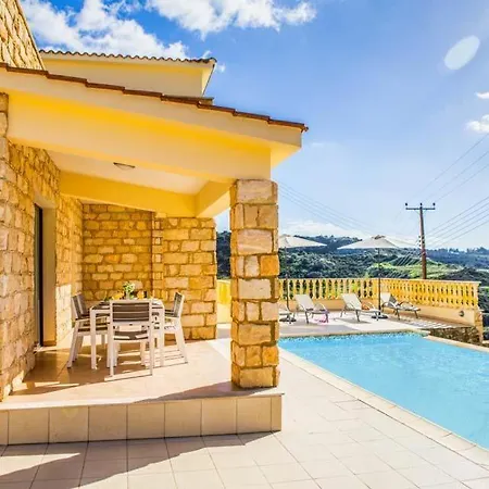 In Sleeps 6 Includes Swimming Pool Air Con And Wifi 1 Βίλα Κισσόνεργα